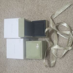 Original Van Cleef sweet alhambra hard box